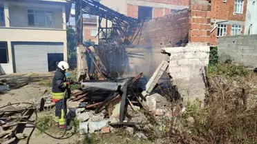 Çarşamba'da Odunlukta Yangın