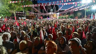 Özgür Özel Kartal'da Miting Düzenledi