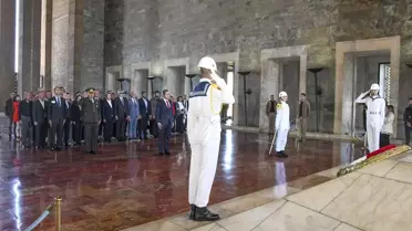 CHP Heyeti Anıtkabir’i Ziyaret Etti