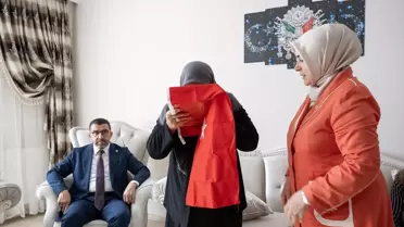 Cumhurbaşkanı Erdoğan'ın 'Terörsüz Türkiye' mektubu Kars'ta şehit annesine ulaştı
