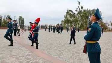 Yılmaz, Kırgızistan'da Ata Beyit'i Ziyaret Etti