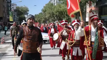 Mehter Takımındaki Tek Kadın Davulcu: Ayşe Ezer