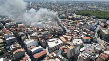 Denizli'de 3 Katlı İş Yerinde Yangın
