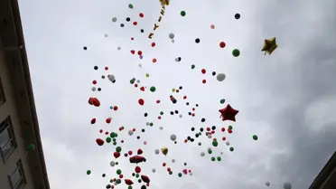 Raziye'ye Renkli Balonlarla Destek