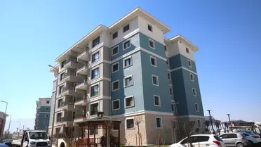 Depremlerde yıkımın simgesi olan '600 Evler Sitesi'nde yaşam yeniden başladı