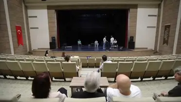 Karadağlı 'Gazel' Provasını İzledi