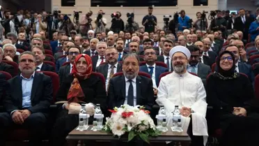 Diyanet İşleri Başkanı Safi Arpaguş, görevini Ali Erbaş'tan devraldı Açıklaması
