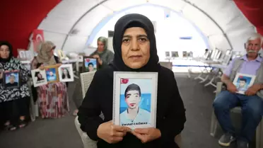 Diyarbakır Anneleri 7. Yılında Evlat Nöbeti Tutuyor