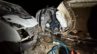 Diyarbakır'da Trafik Kazası: 2 Ölü, 1 Yaralı