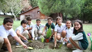 Doğa Koleji'nden Fidan Dikimi Etkinliği