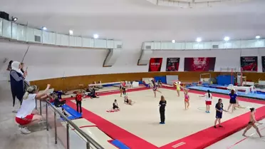 İstanbul'da Down Sendromlular Cimnastik Şampiyonası Başladı