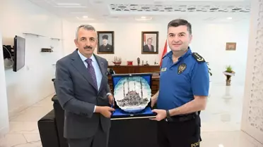 Vali Sezer, Emniyet Müdürü Ayhan'ı Ziyaret Etti