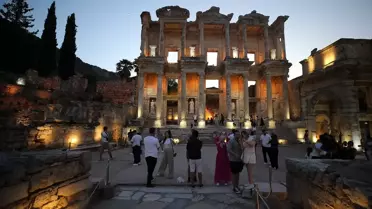 Efes Antik Kenti'nde gece müzeciliği başladı