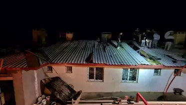 Elazığ'da Ev Yangını, 3 Kişi Hastaneye Kaldırıldı