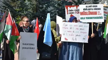 Erzurum'da Sağlık Çalışanları Gazze İçin Yürüdü