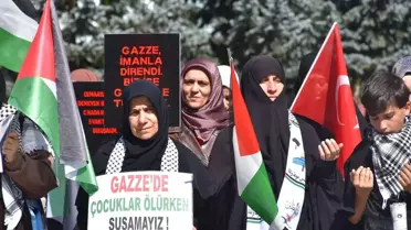Erzurum'da sağlık çalışanları 98 haftadır Gazze için yürüyor