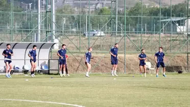 Erzurumspor'da Transfer Dikkatli Yaklaşımla İlerliyor