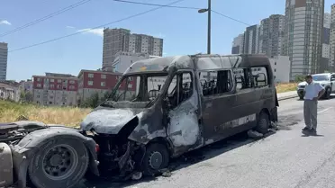 Esenyurt'ta Servis Minibüsü Yangını