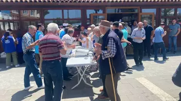 Espiye'de vatandaşlara aşure ikram edildi