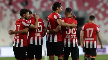 Sivasspor, Adana Demirspor'u 5-0 Yendi