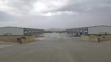 Gaziantep'te afetzede esnaf için yapılan 50 iş yeri hak sahiplerine teslim edildi