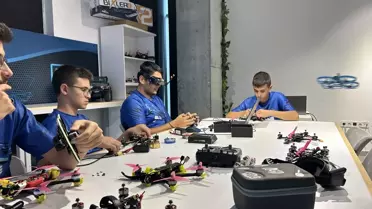 Gençler Dron Eğitimiyle Teknolojiye Yöneliyor