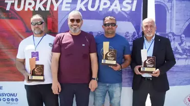 Edirne'de Kürek Yarışları Tamamlandı