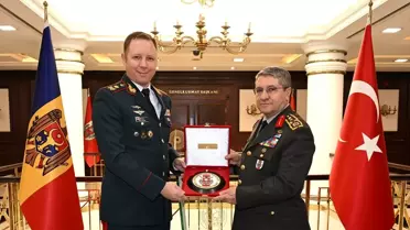 Org. Bayraktaroğlu, Moldova Genelkurmay Başkanı ile Görüştü