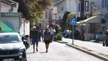 Gökçeada ve Bozcaada'da Sorunsuz Turizm Sezonu