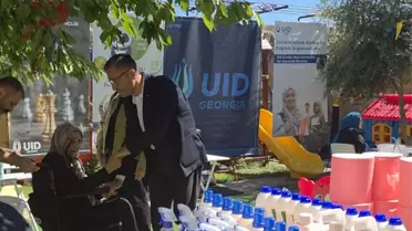 Gürcistan'da Hayır Çarşısı Kuruldu