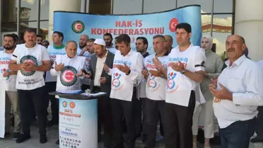 HAK-İŞ Muş'ta şehitler için anma programı düzenledi