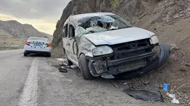 Hakkari'de Trafik Kazası: 5 Yaralı