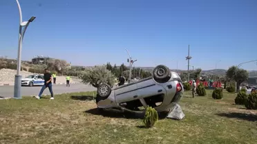 Altınözü'nde Trafik Kazası: 2 Yaralı