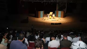 Antakya'da 'Parça Tesirli Pazarlar' Tiyatrosu
