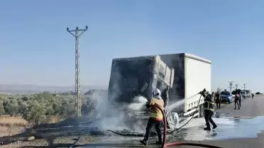 Hassa'da Tır Yangını Kontrol Altına Alındı