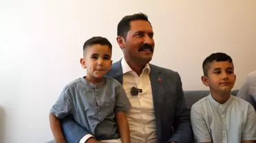 Hatay Valisi Masatlı'dan yeni yuvasına kavuşan depremzede aileye ziyaret