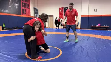 Burçak Asel Çakır'dan Güreşte Şampiyonluk