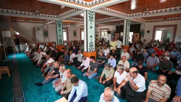 İskenderun'da Yıkılan Cami Yeniden Açıldı