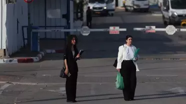 İsrail, alıkoyduğu Madleen gemisindeki aktivistlere zorla belge imzalatmaya çalıştı
