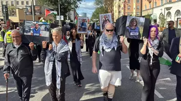 Stockholm'de İsrail Saldırılarına Protesto