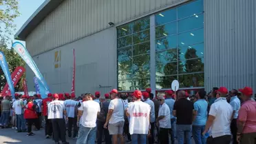 İşten Çıkarılan İşçiler Eylemini Sonlandırdı