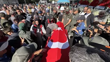 İzmir'deki orman yangınında şehit olan dozer operatörü İbrahim Demir'in cenazesi, Konya'da defnedildi