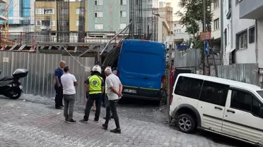 Freni Boşalan Panelvan İnşaat Alanına Girdi