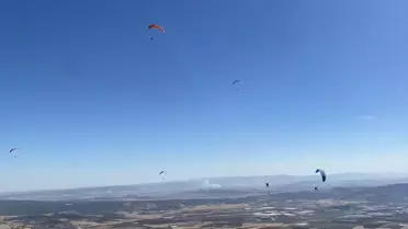 Dulkadiroğlu'nda Yamaç Paraşütü Şenliği