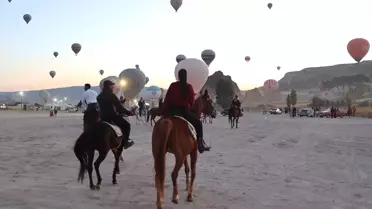 Kapadokya'da At ve Balon Festivali