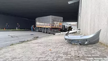 Tosya'da Tır-Otomobil Kazası: 3 Ölü, 5 Yaralı