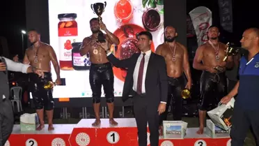 Yıldıray Pala, İpsala Yağlı Güreşleri'nin Başpehlivanı Oldu