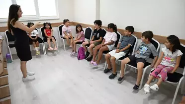 Kemer'de Ücretsiz Yaz Kursları Başladı