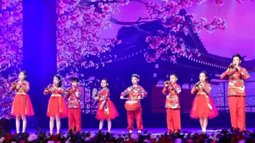 Bişkek'te Uluslararası Çocuk Folklor Festivali Başladı
