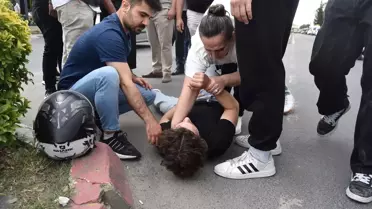 Motosiklet ve Otomobil Çarpıştı